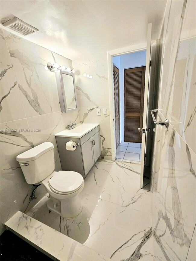 Building Photo - 251 NW 177th St