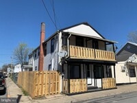 Building Photo - 224 Kern St