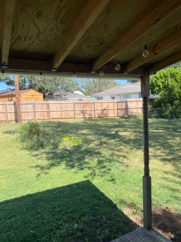 Building Photo - 2026 E Frank Phillips Blvd