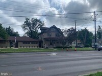 Building Photo - 1072 Parkway Ave