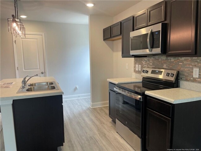 Building Photo - 116 Phillips St