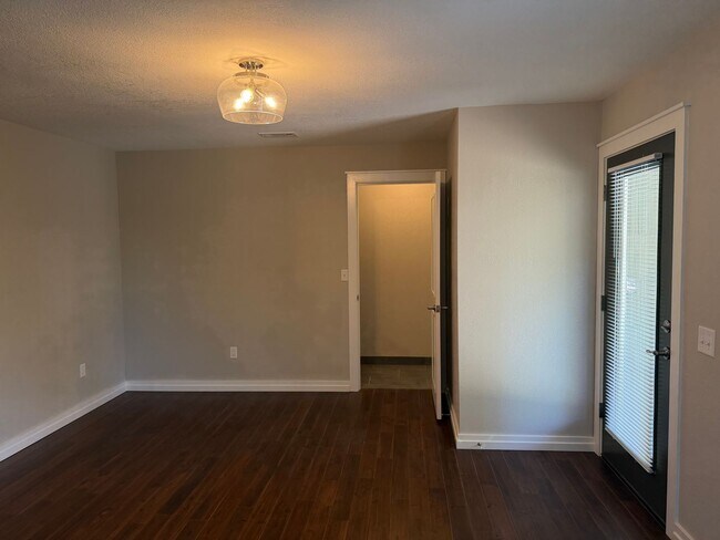 Building Photo - 1331 G St
