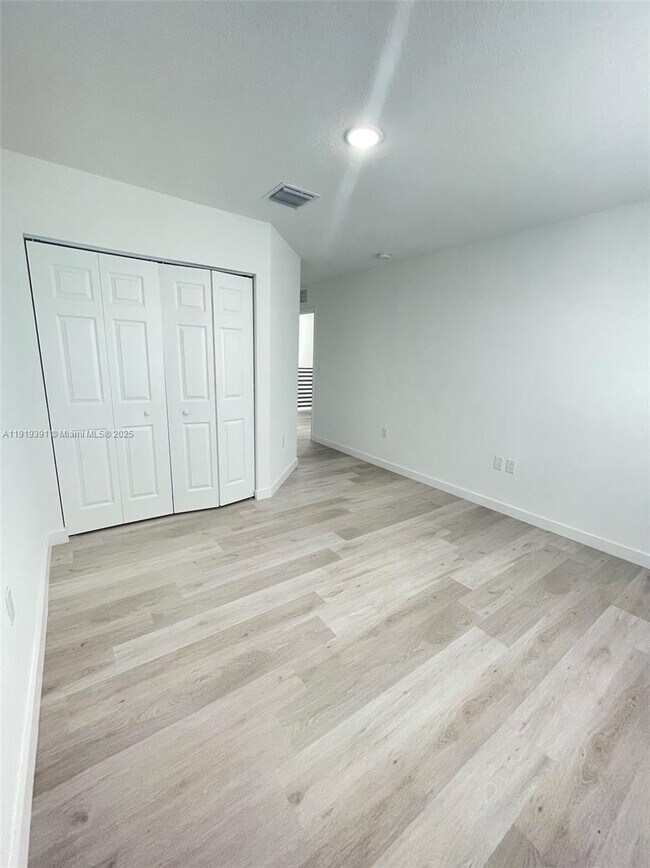 Building Photo - 116 NW 10th St