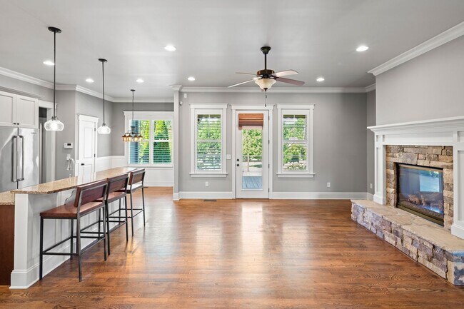 Building Photo - High-End Home on One Level - Beautiful Fletcher Neighborhood
