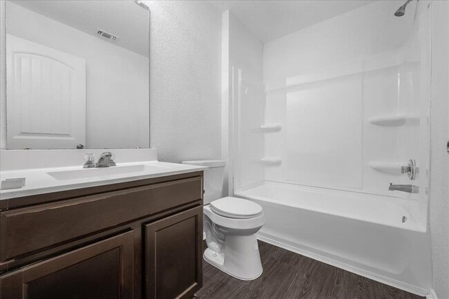 Building Photo - 15116 Custis Ln