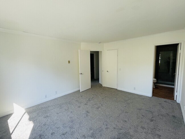 Building Photo - 7076 Park Mesa Way