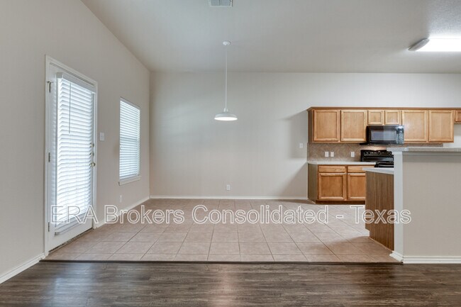 Building Photo - 130 Carmel Dr