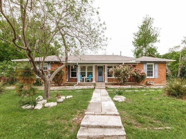 Building Photo - 9520 Ash Creek Dr