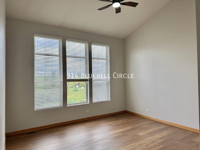 Building Photo - 914 Bluebell Cir