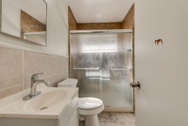 Building Photo - For Lease – Newly Renovated Home in the He...