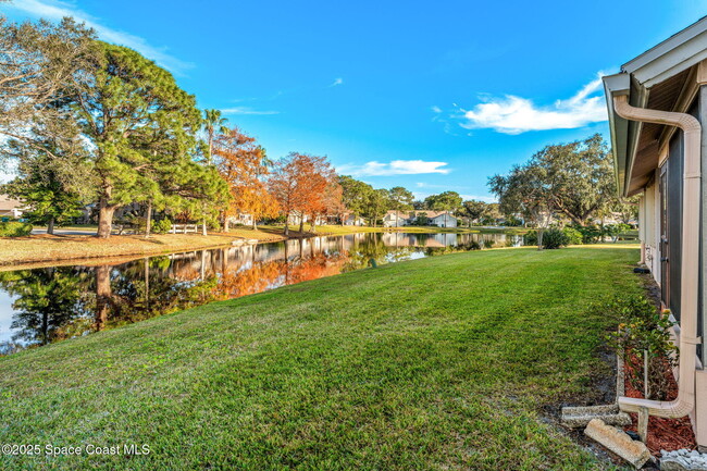 Building Photo - 906 Ridge Lake Dr