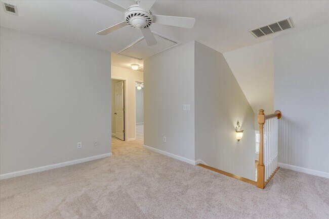 Building Photo - 9 Juniper Loop