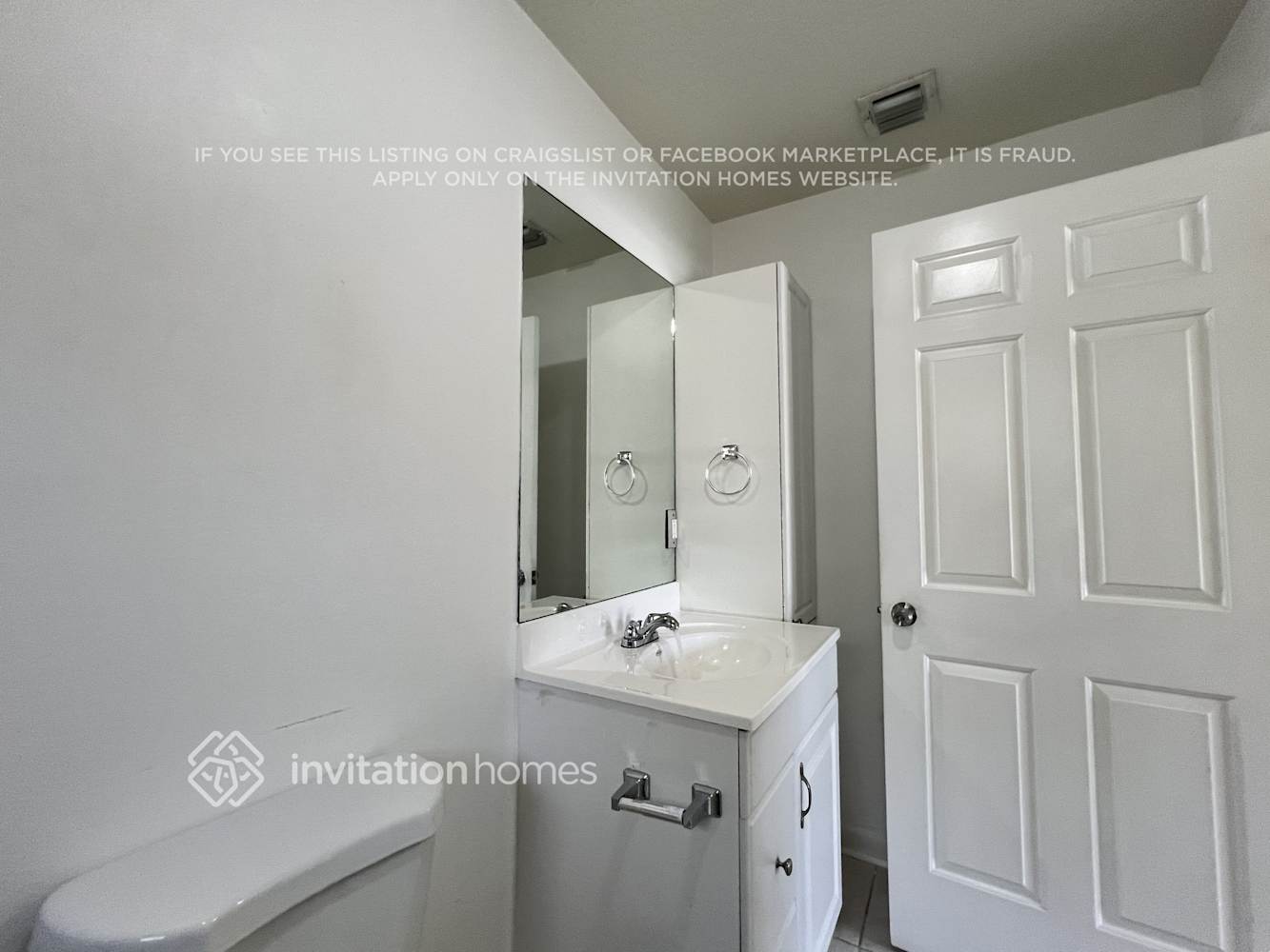 Building Photo - 1318 SW Bartell Ave