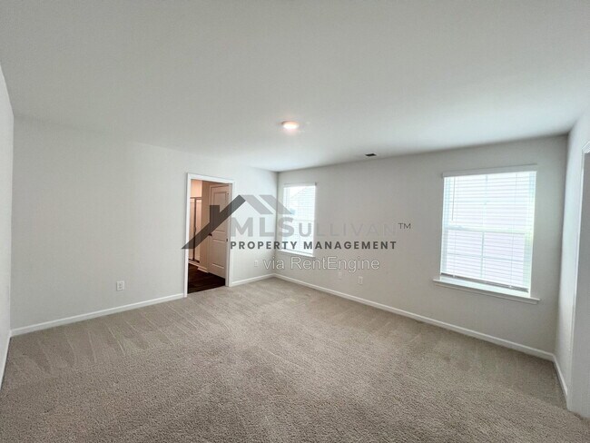Building Photo - 2932 Egert Dr