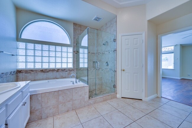 Building Photo - SE!! 4 Bedrooms!! Single Story!! NO HOA!! 3 Car Garage!!! Pool!!! Spa!!! RV Parking!!! Low mainte...