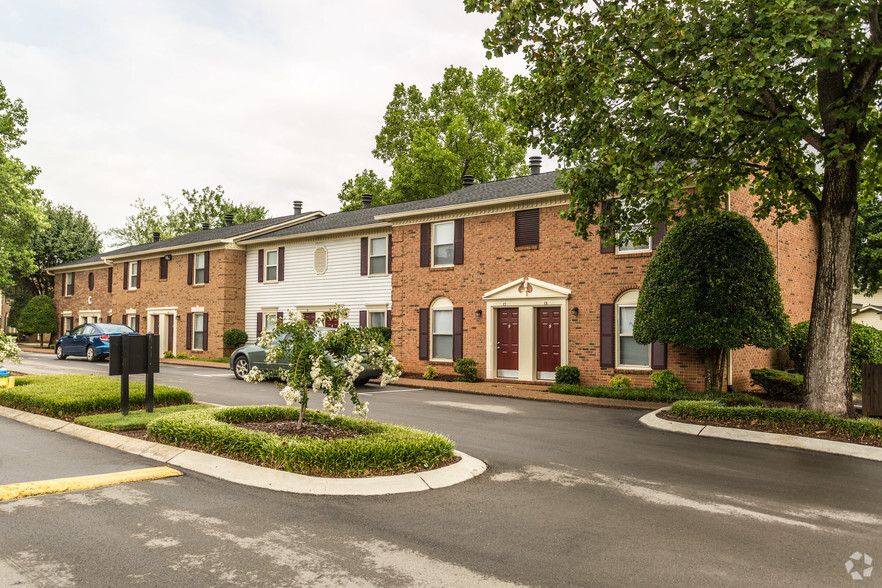 Building Photo - Rivermont Apartments