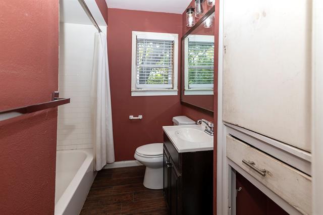 Building Photo - 2014 Peavy Rd