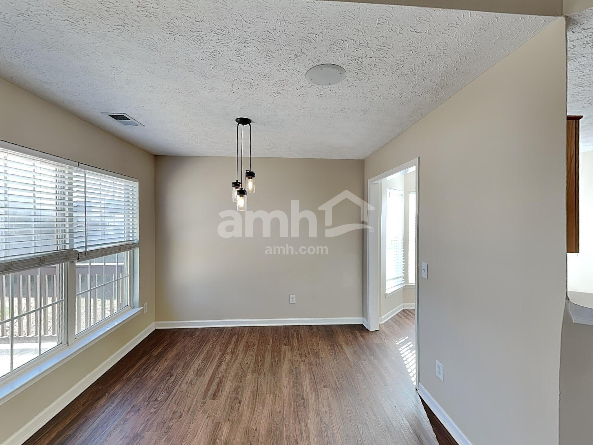 Building Photo - 2922 Wills Ct