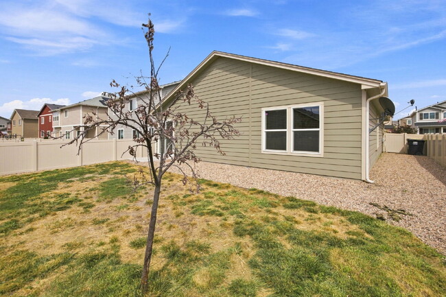 Building Photo - Beautiful Ranch Home in Ventana – Minutes from Fort Carson!