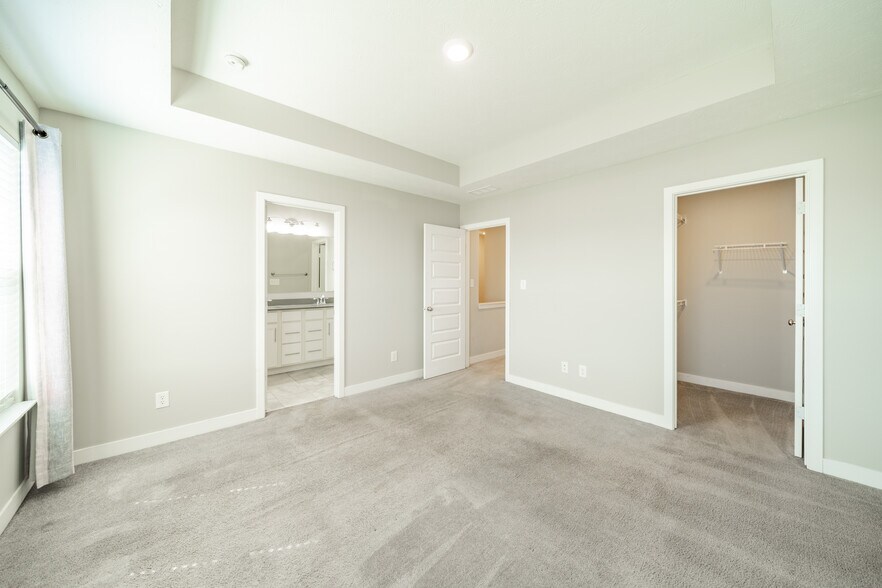 Building Photo - 3539 Brampton Ln