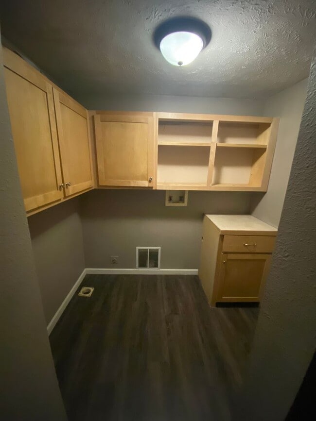 Building Photo - 2228 N Concord Ave