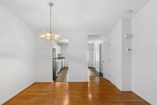 Building Photo - 115 Chloe Ln