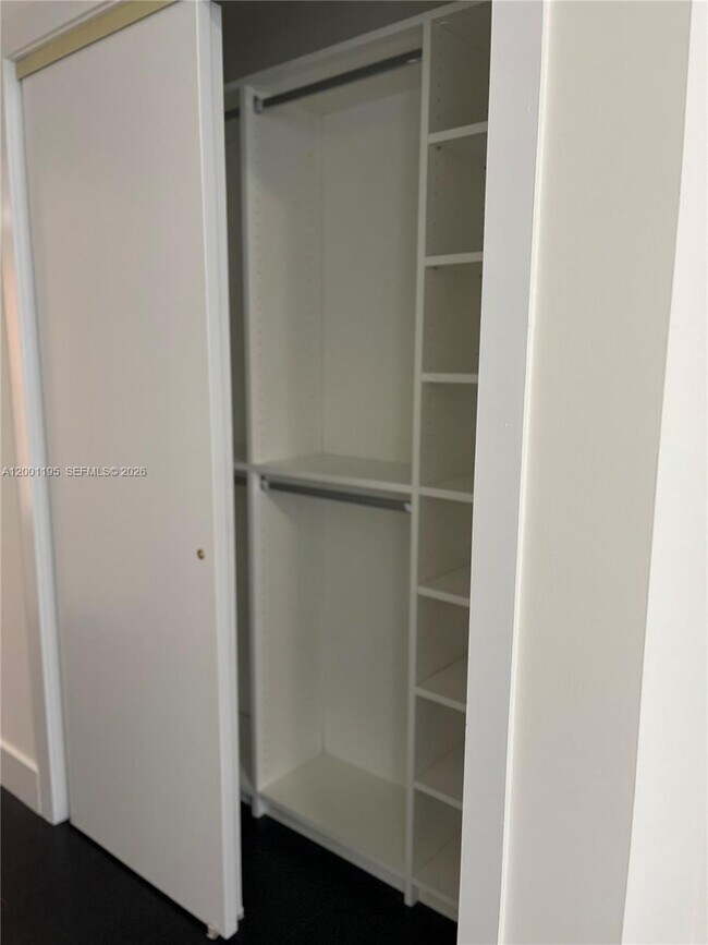 Building Photo - 1050 Brickell Ave