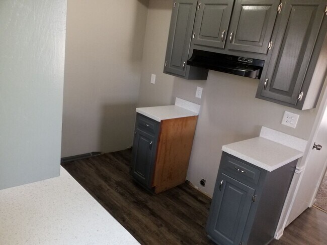 Building Photo - AVAILABLE NOW! Liberty Home 3 Bed 2 Bath 2...