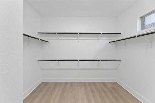 Building Photo - 1508 Cardinal Ln