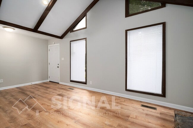Building Photo - 3037 Apple Valley Ln