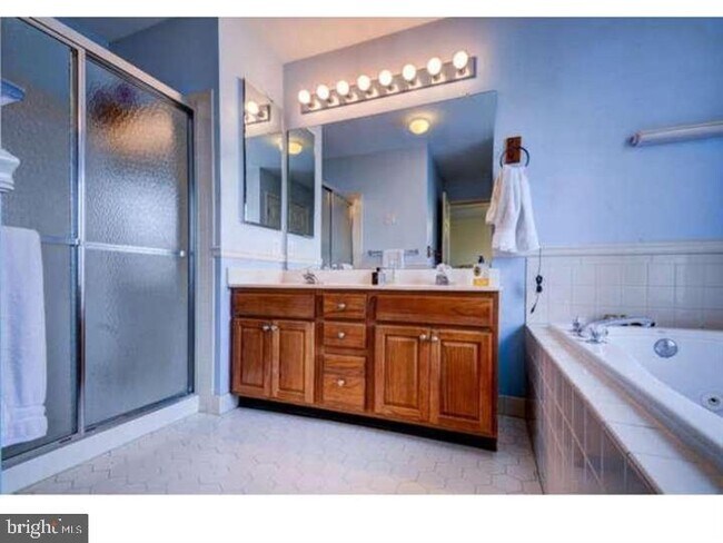 Building Photo - 20 Windsor Pond Rd