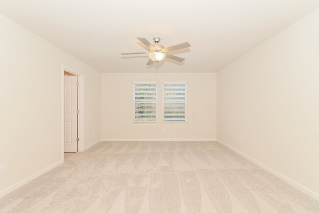 Building Photo - 5872 Hackberry Ln
