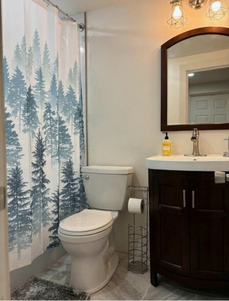 Building Photo - 84 River Bend Dr