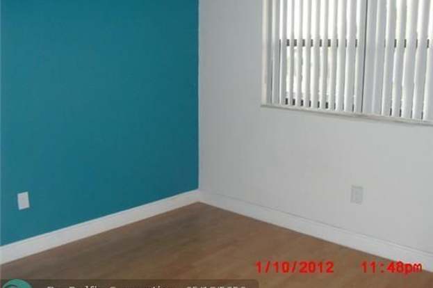 Building Photo - 9979 Nob Hill Ln