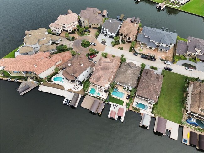 Building Photo - 12375 Tramonto Dr