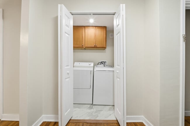 Building Photo - 609 Baldwin Ave