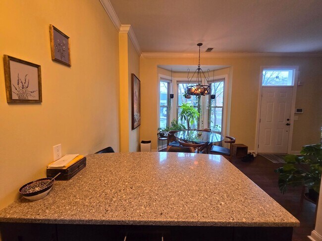 Building Photo - Rare opportunity in prestigious Hiram Square! First floor, condominium with 2-bedrooms & bonus ro...