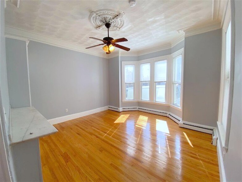 Building Photo - 58 Vinal Ave