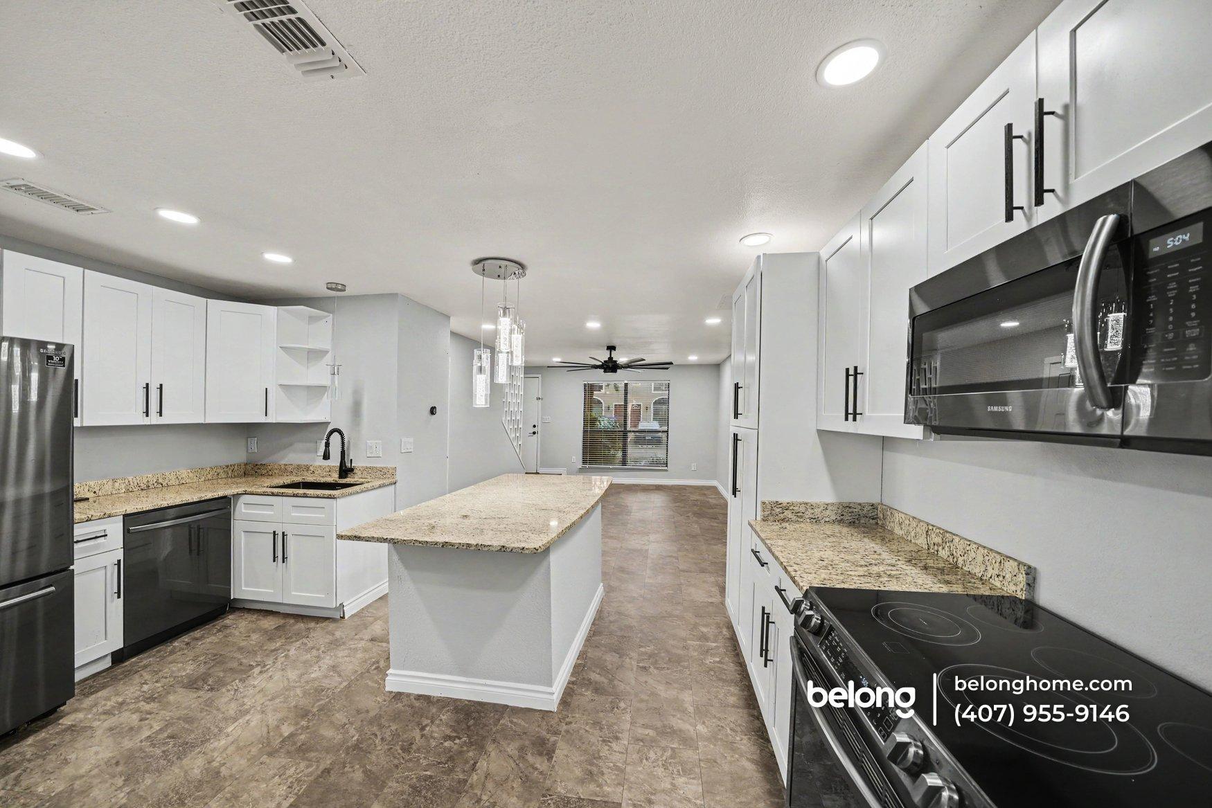 Building Photo - 1356 Casa Park Cir