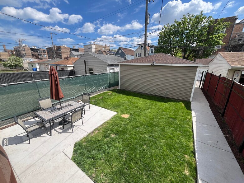 Building Photo - 3633 W Palmer St