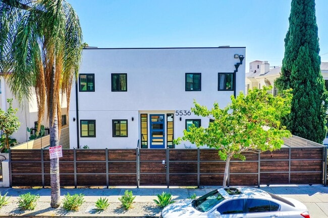 Interior Photo - Premium Dion Apartments