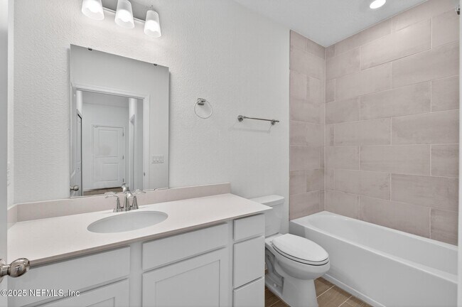 Building Photo - 7159 Pine River Ct