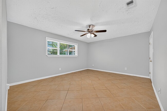 Building Photo - 7414 Breccia Dr