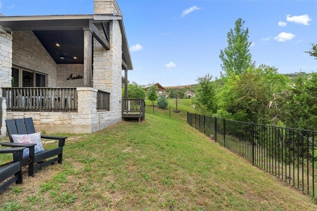 Building Photo - 624 Anfield Cir