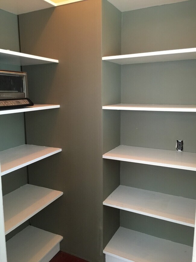 Building Photo - 1915-1919 Berkeley Way