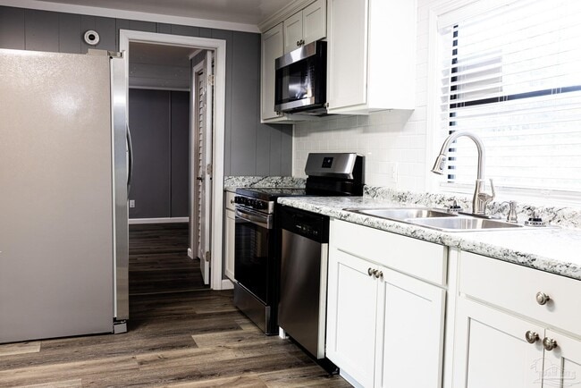 Building Photo - 4413 Basswood St