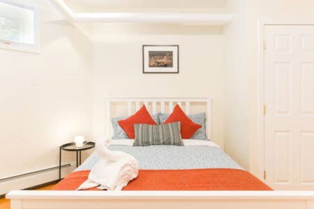 Building Photo - 16 Euston St