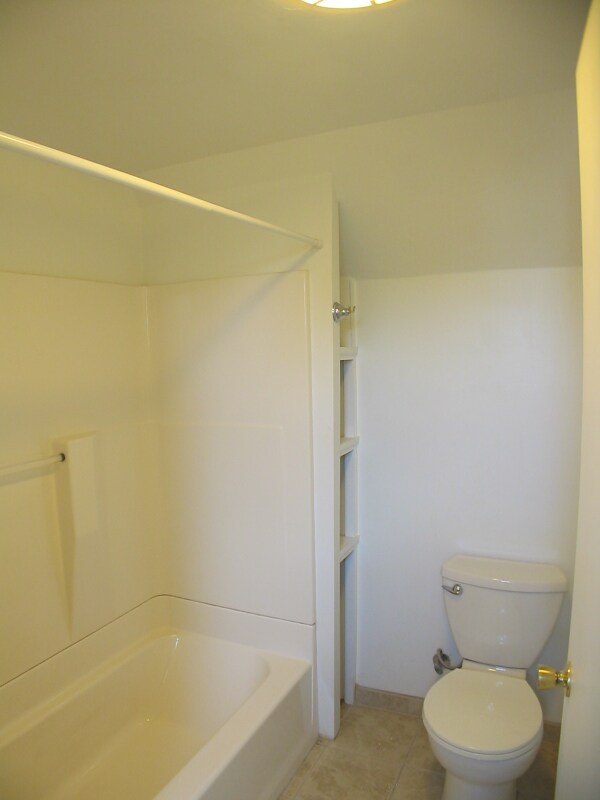 Building Photo - 227 Pawling Ave