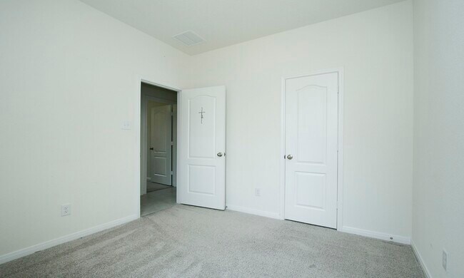 Building Photo - 7219 Bakersfield Ct