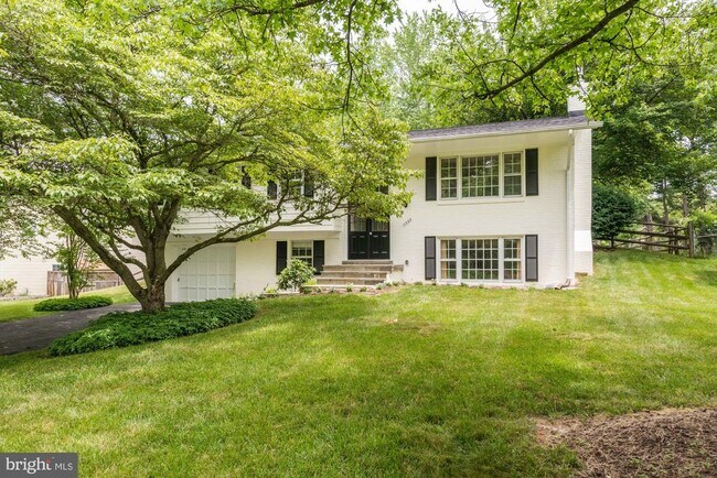 Primary Photo - 11733 Ambleside Dr